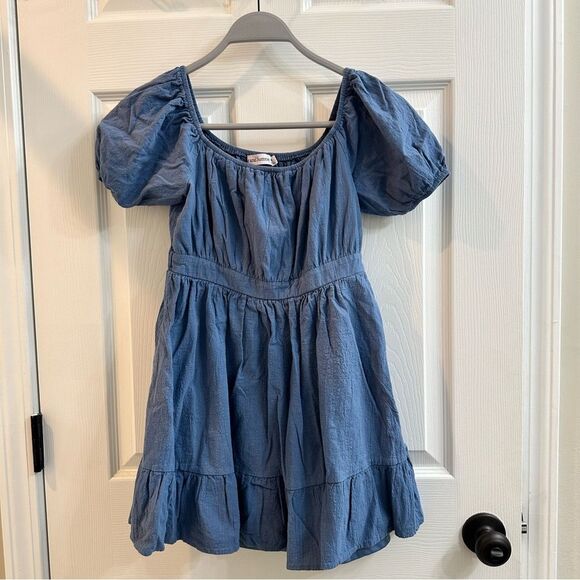 Sugar and Summer Other - Youth girls Sugar and Summer blue fit and flare puff sleeve dress size 14
